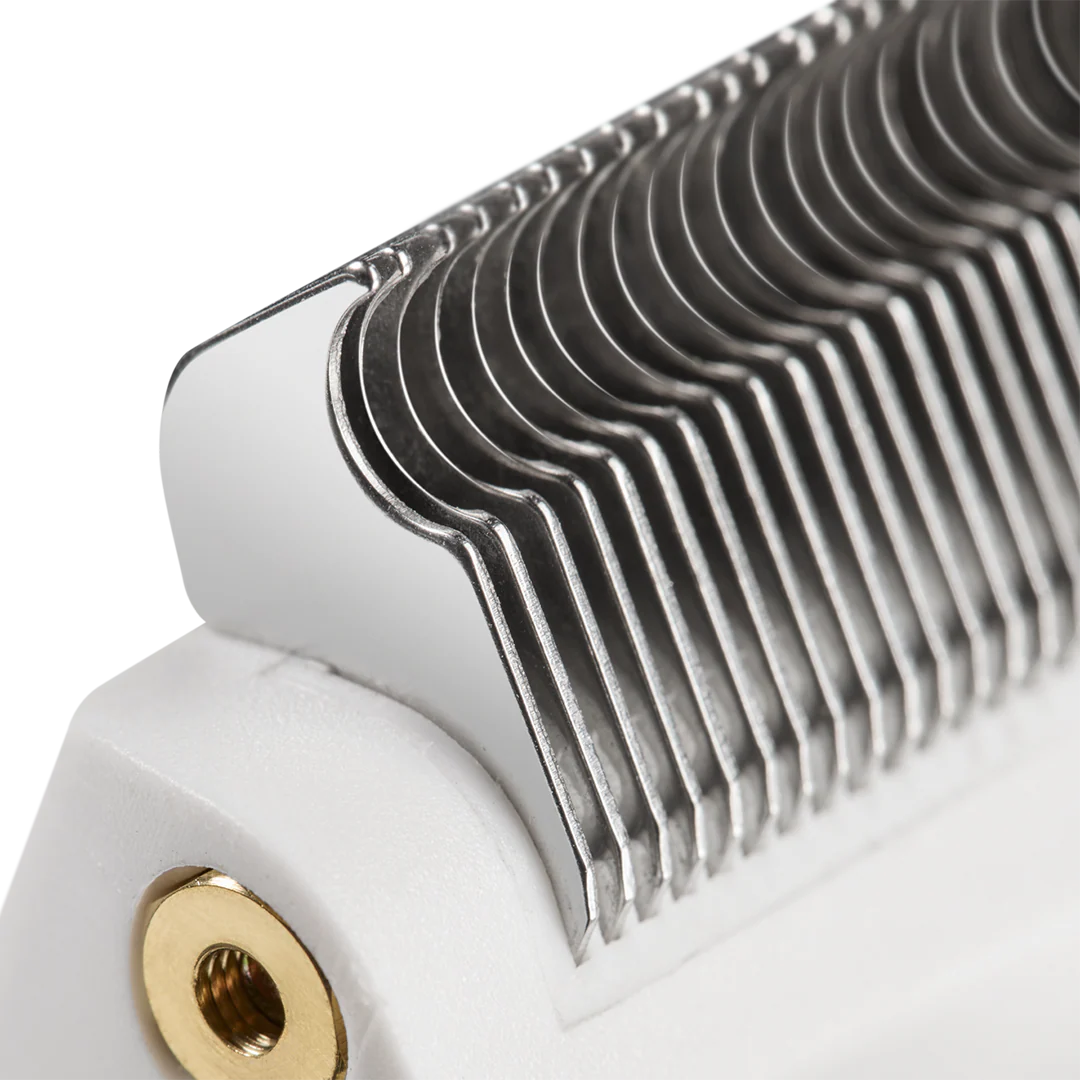 Fine Tooth Deshedding Rake by Andis - Image 5